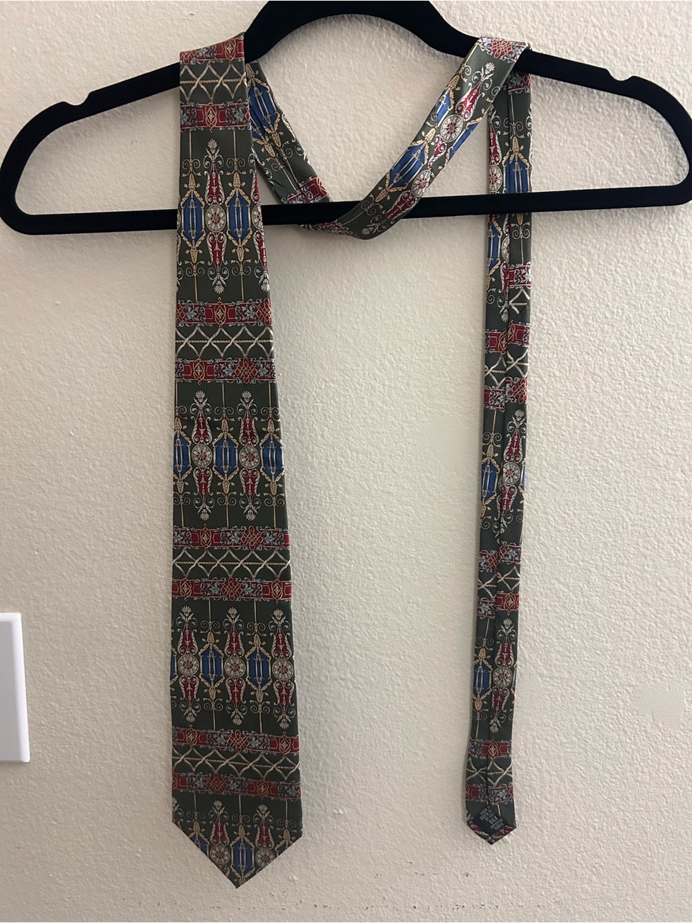 Vintage Bill Blass 100% Silk Necktie Art Deco Geometric Pattern Designer Tie